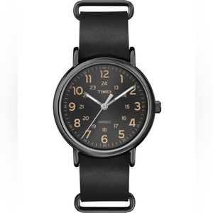 Timex Weekender 40 All Black Leather Nato Strap